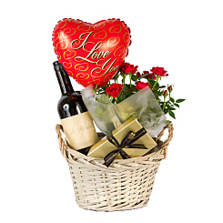 Red Wine Gift Basket I Love You - Hampers